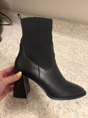 Lulu's Black Ribbed Sock Heel Booties